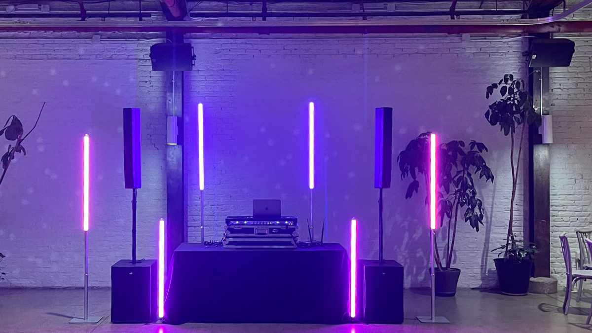 Wedding DJ versus band space requirements at Chicago venue
